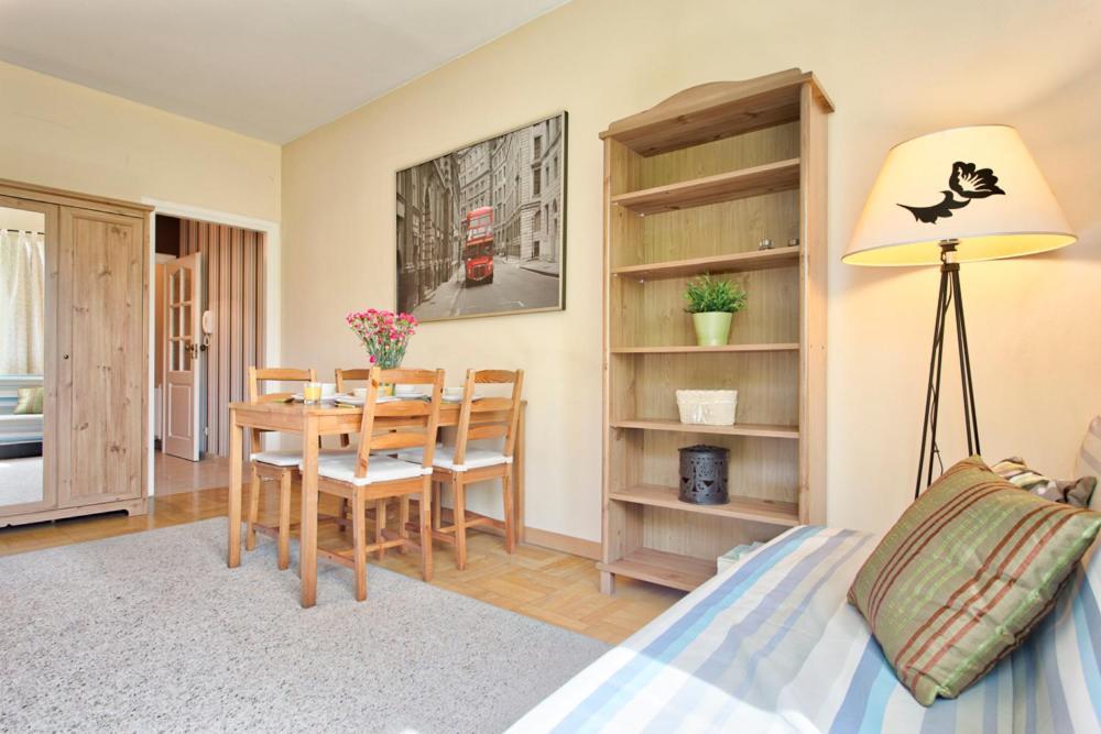 Tyzenhauz Apartments Lobzowska Street คราคูฟ ภายนอก รูปภาพ